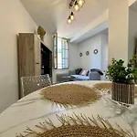 아파트 Le Logis De La Cathedrale *